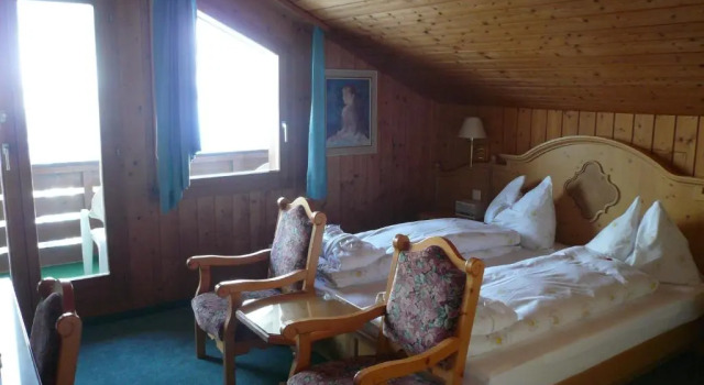 Двухместный номер Standard с балконом Hotel Cresta