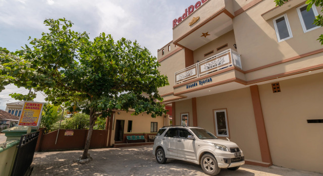 RedDoorz Syariah at Jalan Pangeran Antasari 4 Lampung, Book Hotel Tanjungkarang-Telukbetung Sumatra