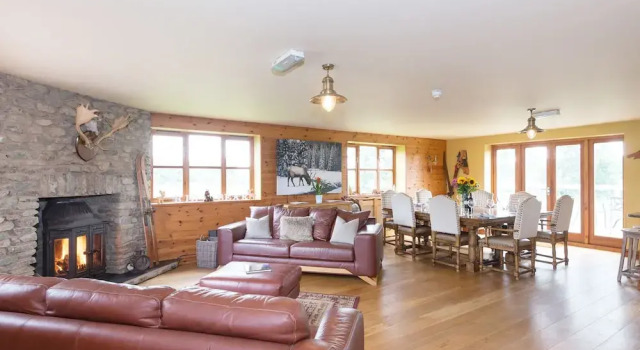Big Bear Lodge, Забронировать Отель Отели Сноудония 4 звезды, 4*