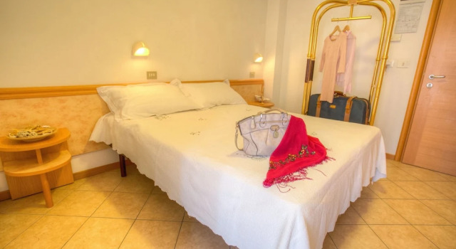 Четырёхместный номер Standard с балконом Hotel Tabor