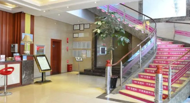 Meinaya Hotel, Rezerwuj Hotel Hotele w Kunming z parkingiem, Parking
