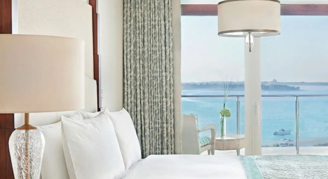 Двухместный номер with Palm Sea View Deluxe Waldorf Astoria Dubai Palm Jumeirah