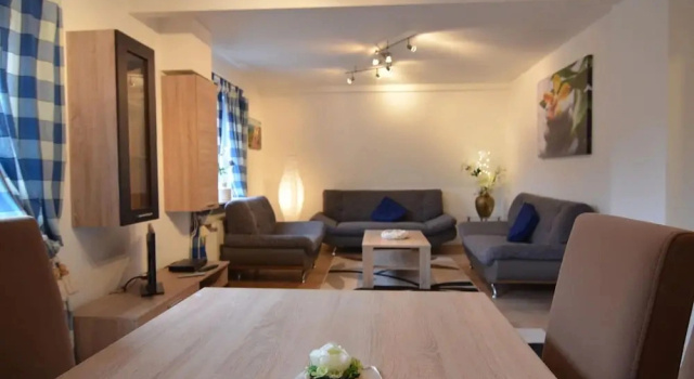 Апартаменты Comfort Wonderful Apartment in Elpe With Garden