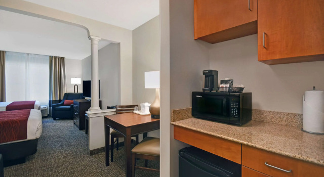 Четырёхместный люкс Comfort Inn & Suites Wilton
