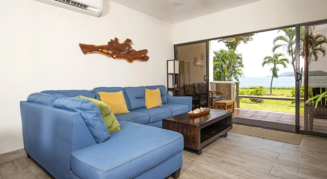 Номер Standard Newly Remodeled Beachfront Condo, Ground-Floor Terrace & Direct Access to Playa Flamingo