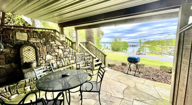 Студия Mountain Harbor studio on Lake Ouachita