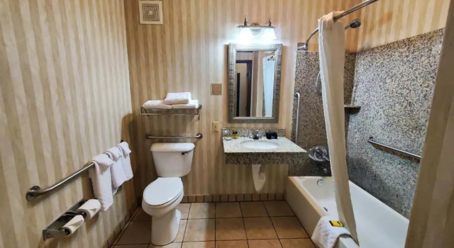Четырёхместный номер Standard Best Western Plus Ellensburg Hotel