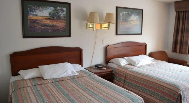 Budget Inn & Suites, Varaa Hotelli Tishomingo Oklahoma