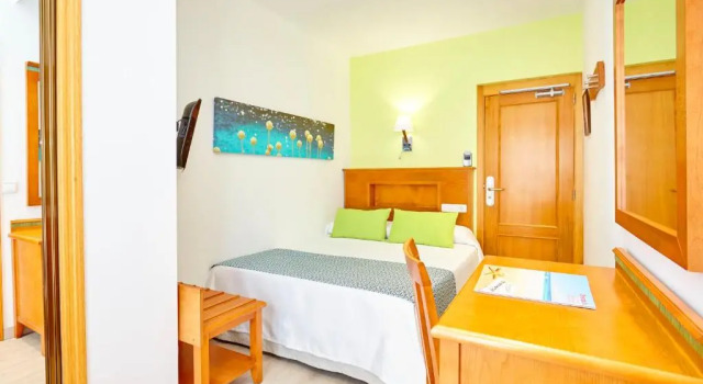 Одноместный номер Standard Universal Hotel Laguna