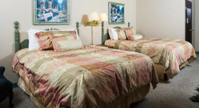 Люкс с 3 комнатами с балконом Hotel J Green Bay