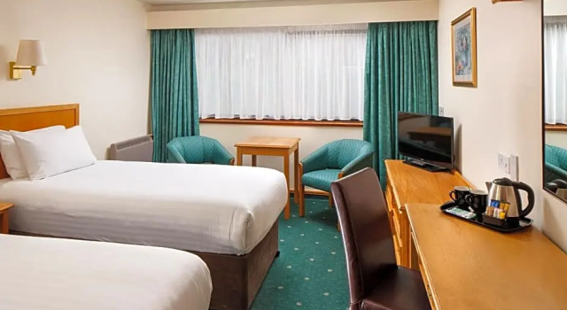 Номер Classic Mercure Livingston Hotel