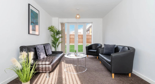 Modern West Midlands Family Home With Garden, Book Hotel Hoteller i Smethwick med parkering, Parkering