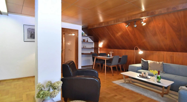 Large apartment in the Thuringian Forest - quiet with a fantastic view, Prenota Appartamento Floh 