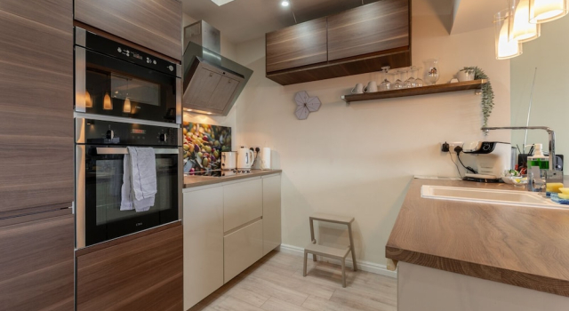 Stunning Clifton Flat in Amazing Central Location, Забронировать Апартаменты/квартира Отели Бристоля с парковкой, рядом с We The Curious, Парковка