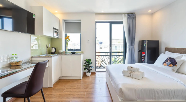 The Royal Hotel & Apartment