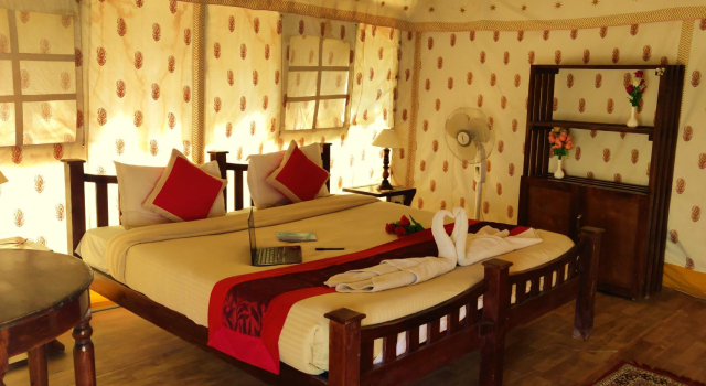 Тент Om Desert Resort