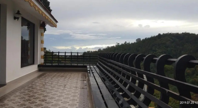 Вилла Superior Adhithya Holidays