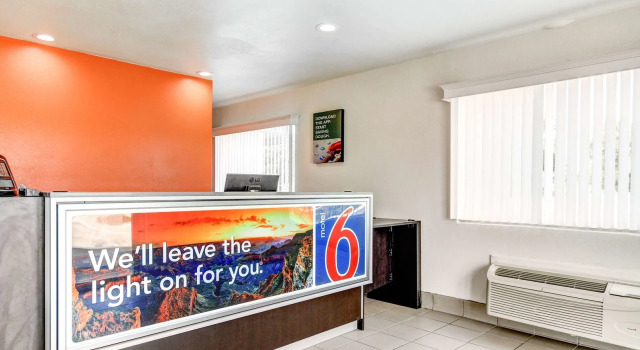 Motel 6 Waco, TX - Lacy Lakeview