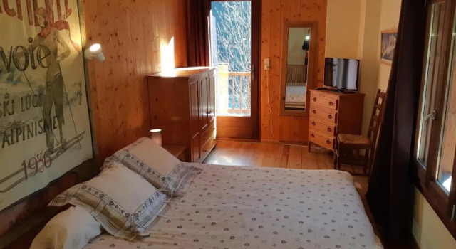 Gite les Boleros, Prenota Appartamento Hotel a Alvernia con parcheggio, Parcheggio