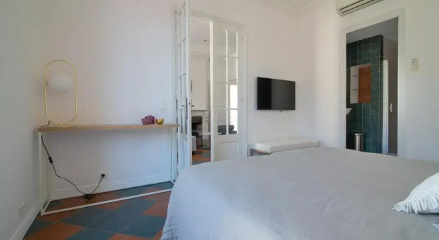 Апартаменты La Guitare 33 - Nice And Spacious 1br Apartment in Center of Cannes, Right Behind Grand Hotel