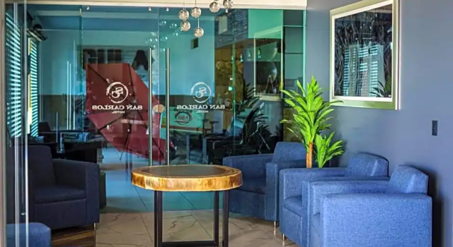 Hotel San Carlos, Rezerwuj Hotel La Barca Jalisco