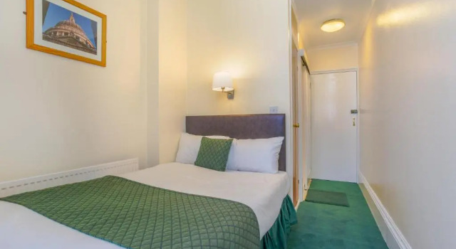 Одноместный номер Standard London Town Hotel