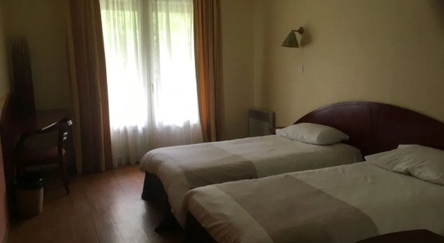 Hôtel La Châtelleraie, Book Hotel Hoteller i Cantal med morgenmad, Morgenmad