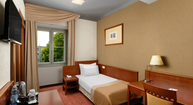 Отель Mercure Szekesfehervar Magyar Kiraly Hotel