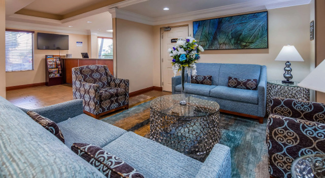 Bradenton Hotel & Suites