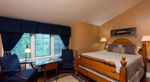 Номер Classic Strong House Inn