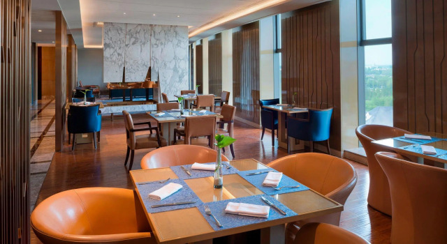 Двухместный клубный номер Standard Sheraton Changchun Jingyuetan Hotel