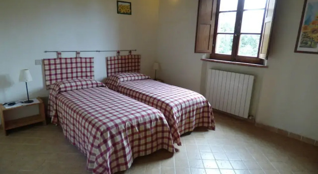 Farmhouse in Tuscany Near Siena & Hot Springs