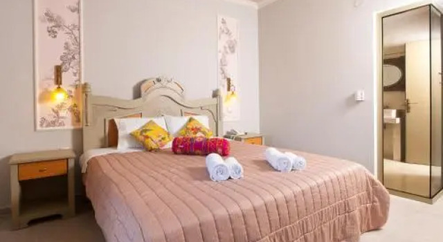 Ocean Beach Hotel, Rezerwuj Hotel Chrisi Akti Tracja