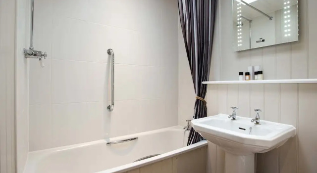 Двухместный номер Standard c 1 комнатой Botany Bay Hotel