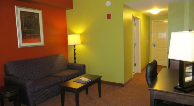 Люкс Comfort Suites Knoxville East