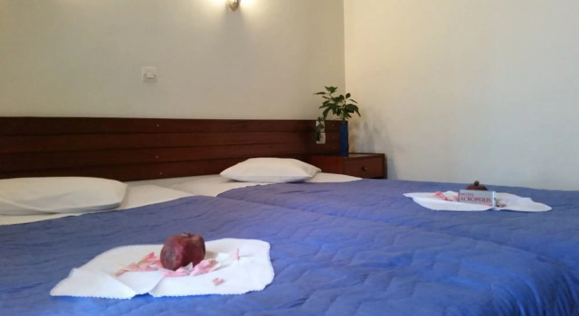 Acropolis Hotel, Rezervovat Hotel Korint 