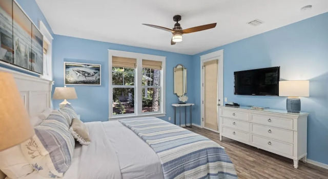 1345 Laurel Grove 3 Bedroom Home by RedAwning, Book Feriehus Miramar Beach Emerald Coast