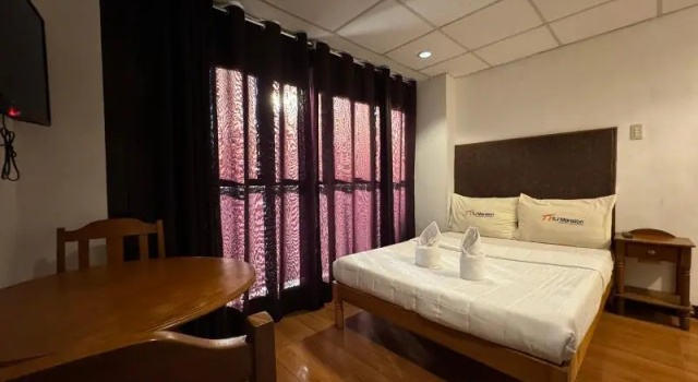 Двухместный номер Standard с красивым видом из окна SJ Mansion Hotel