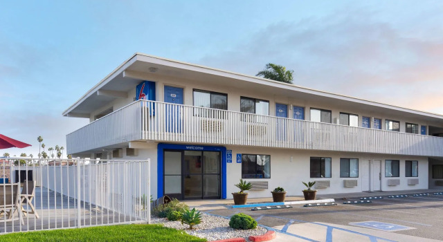 Motel 6 Ventura, CA - Beach