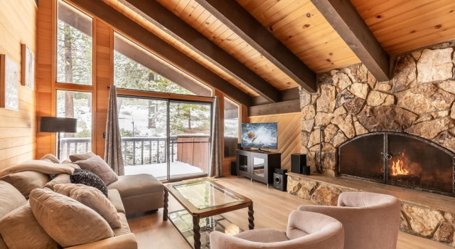 Коттедж Beautiful 3-Bedroom Contemporary Mountain Home in Northstar by RedAwning Save 10% on 3 Nights, 15% on 5 Nights!