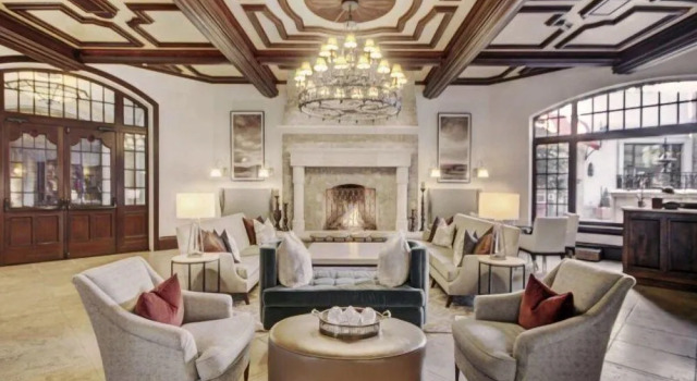 Vail Lionshead King Hotel Room, Забронировать Отель Отели Вейл с бассейном, Бассейн
