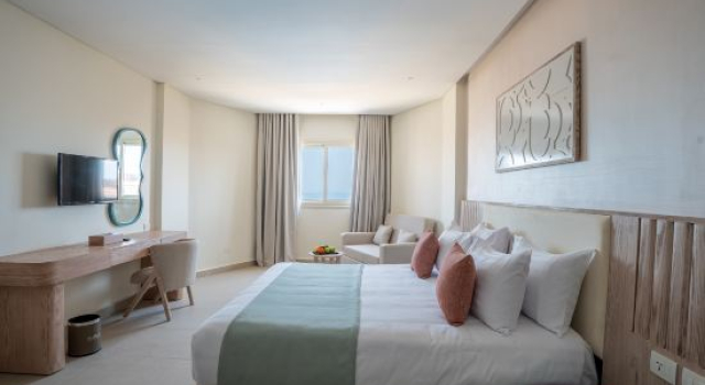 Четырёхместный люкс Family Sunrise Solara Aqua park Resort