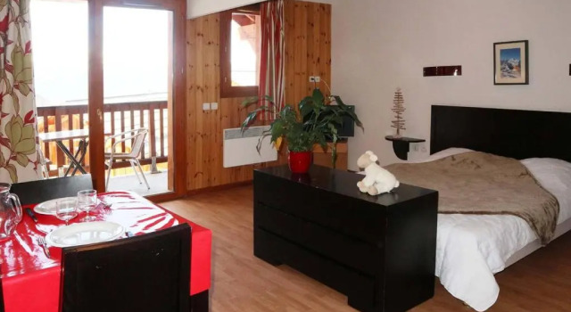 Studio Les Orres, 1 pièce, 4 personnes - FR-1-322-99, Book Lejlighed Hoteller i Rhône-Alps med pool, Swimmingpool