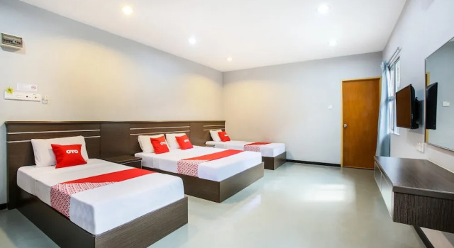 Люкс OYO 89660 Raudhah Inn Hotel