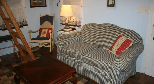 Коттедж c 1 комнатой Serendipity Bed and Breakfast
