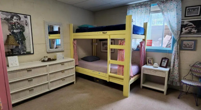 Кровать в общем номере Inn the Clouds Hostel & Inn