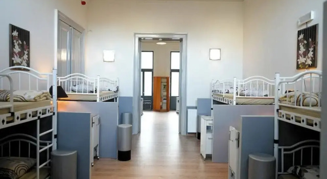 Кровать в общем номере (женский номер) YOUR HOSTEL auberge de jeunesse