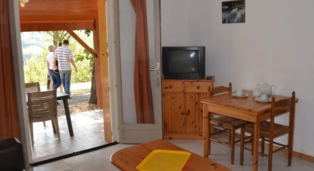 Bungalow in France With Private Garden, 预订 酒店 莫鲁 Lot Valley