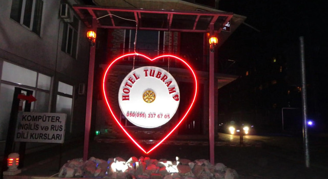 Tubram S Ailəvi Qonaq Evi, Prenota Hotel Hotel economici a Sheki