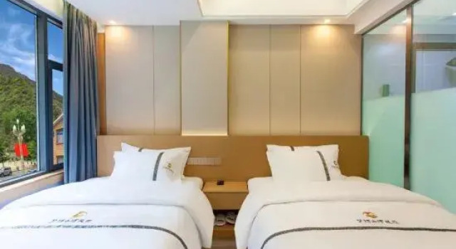 Mengqi Shanhe Homestay, Prenota Hotel Hotel a Kangding con parcheggio, Parcheggio